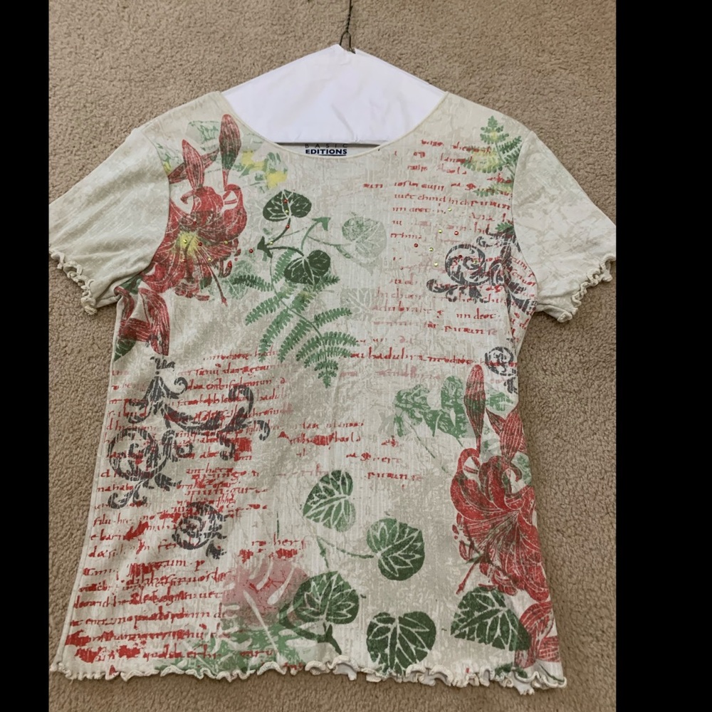 Pretty Basic Editions Top, Size Women’s Medium